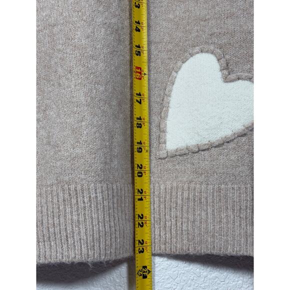 Threaded Leaf Women’s Beige Sweater With White Heart Appliqués Size L - Picture 5 of 8